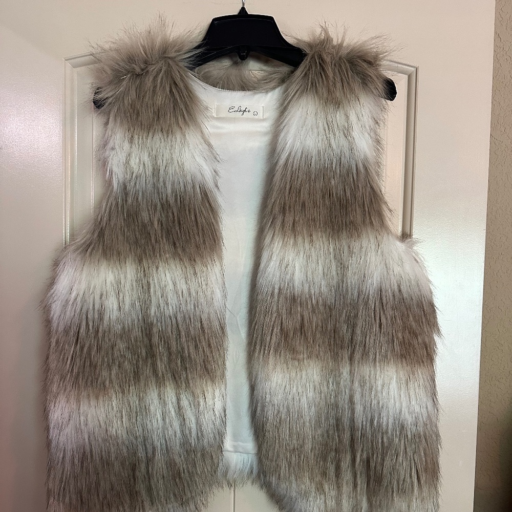 NEW W/ Tags Attached Boutique Fur Vest